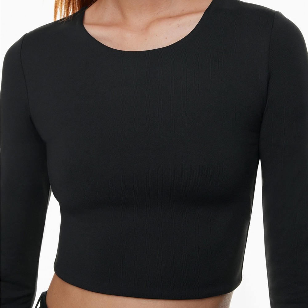 Aritzia Babaton Contour Black Long Sleeve Top